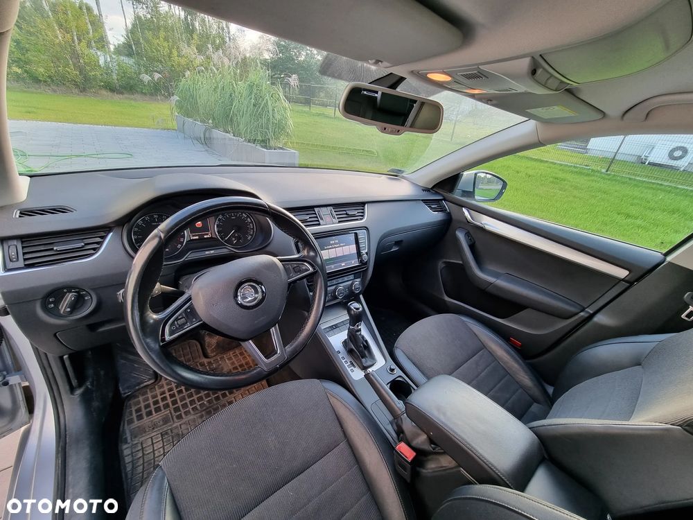 Skoda Octavia 2.0 TDI Elegance DSG - 3