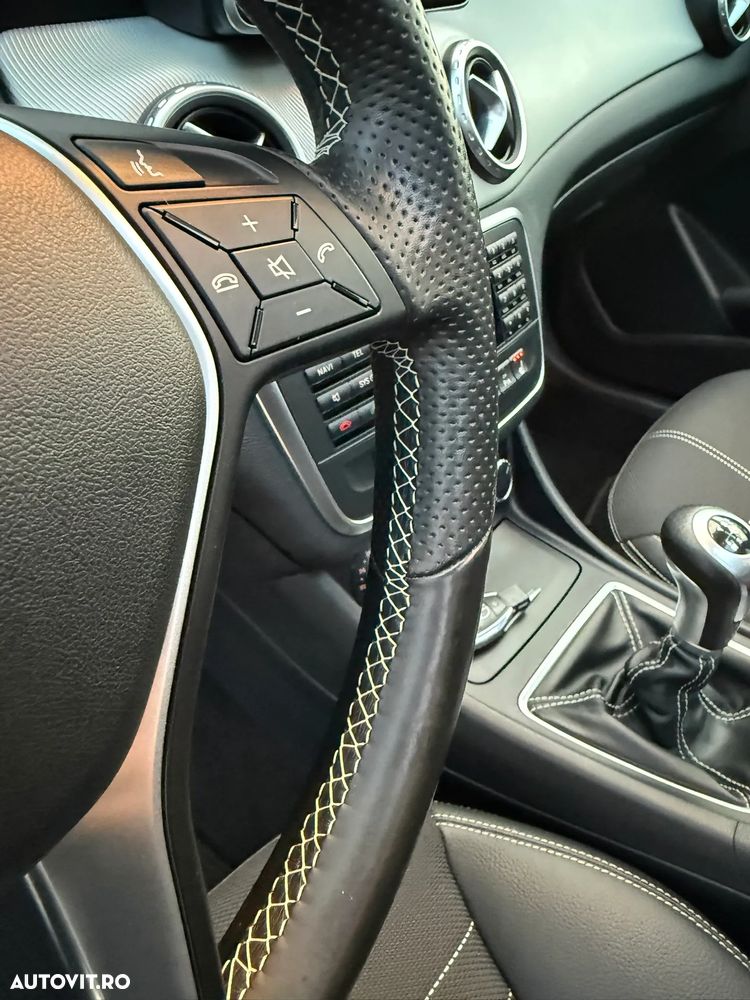 Mercedes-Benz GLA 200 AMG Line - 31