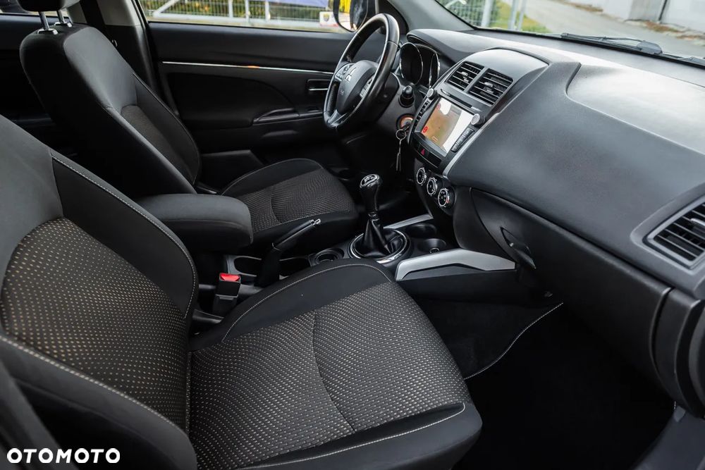 Mitsubishi ASX 1.6 Invite Navi - 15