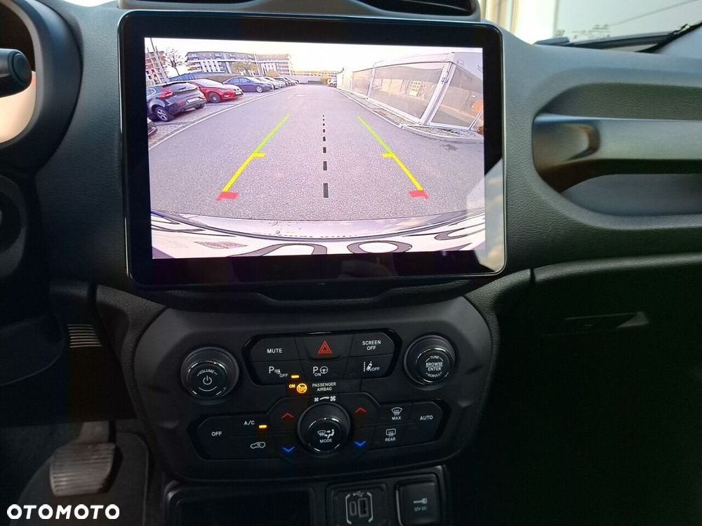 Jeep Renegade - 25