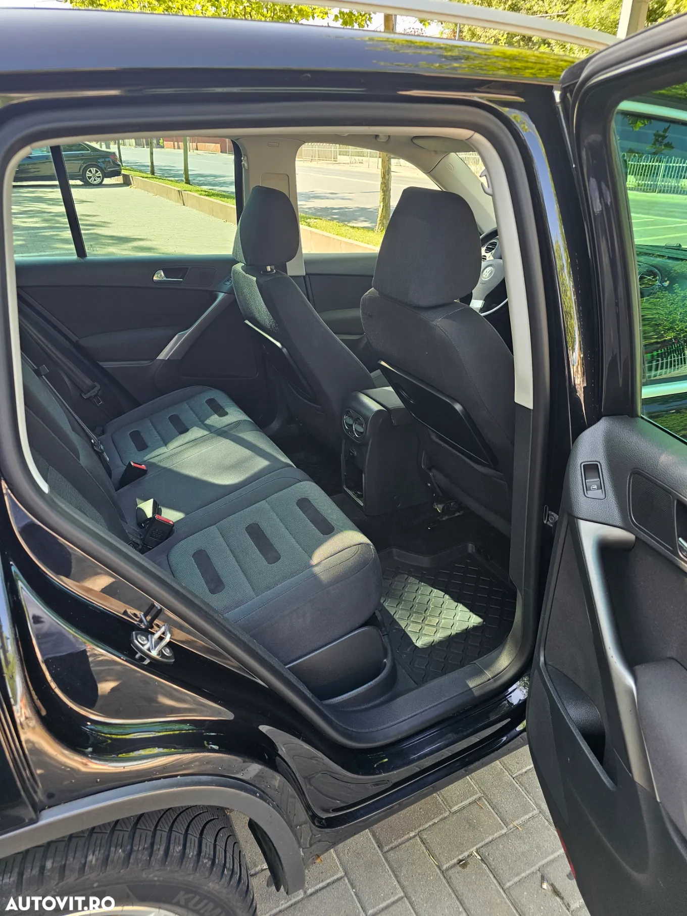 Volkswagen Tiguan 2.0 TDI 4Motion DSG Sport & Style - 9