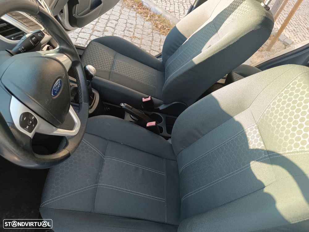 Ford Fiesta 1.25 Titanium - 9