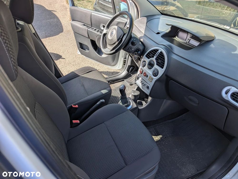 Renault Modus 1.2 16V TCE Limited - 17