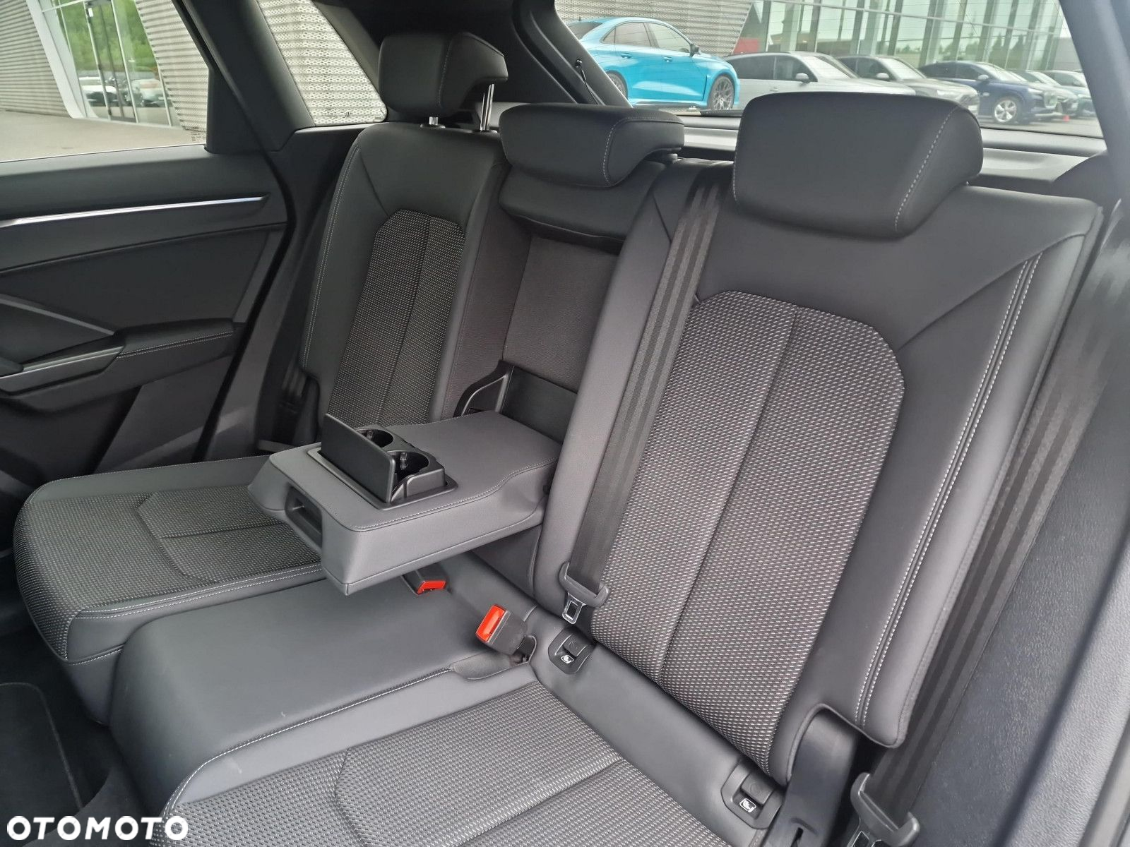 Audi Q3 - 18