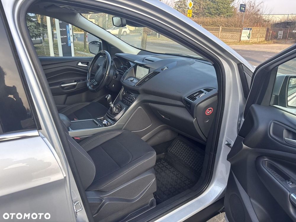 Ford Kuga 1.5 EcoBoost FWD Edition ASS MMT6 - 12