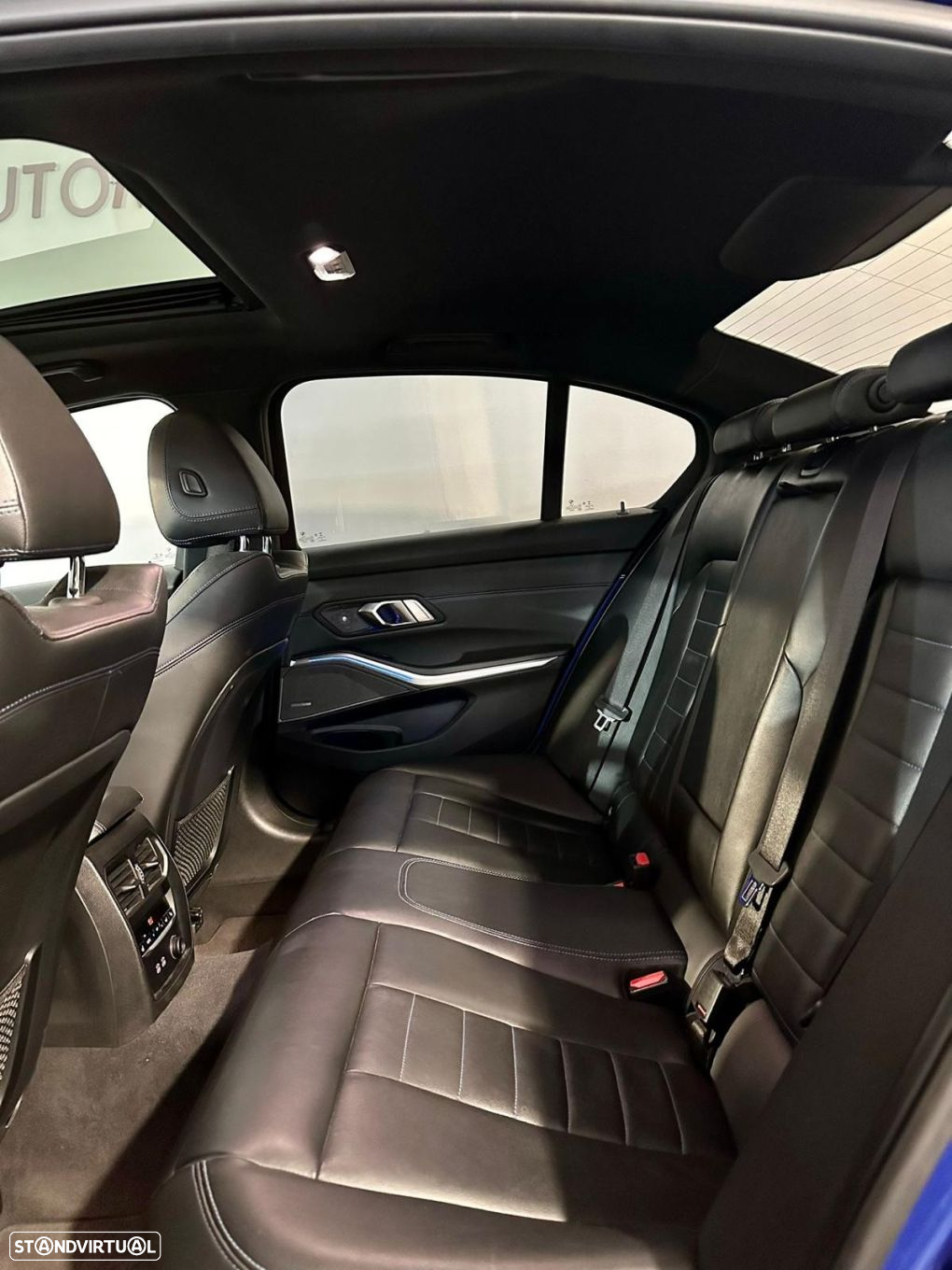 BMW 330 i Pack M Auto - 54