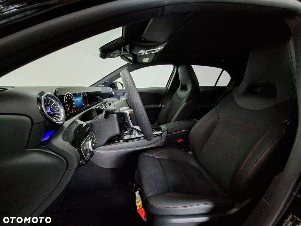 Mercedes-Benz Klasa A 200 d AMG Line 8G-DCT - 9
