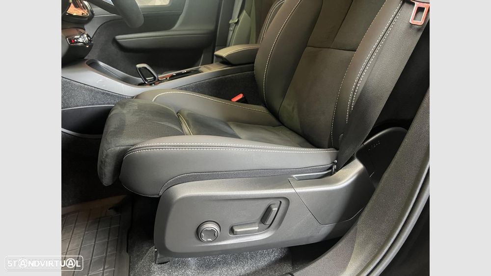 Volvo EC40 82 kWh Twin Motor Performance Black Edition - 18