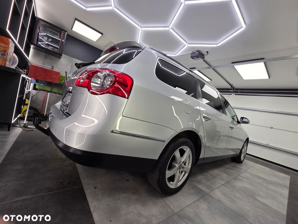 Volkswagen Passat Variant 2.0 TDI BlueMotion Technology DPF Comfortline - 27