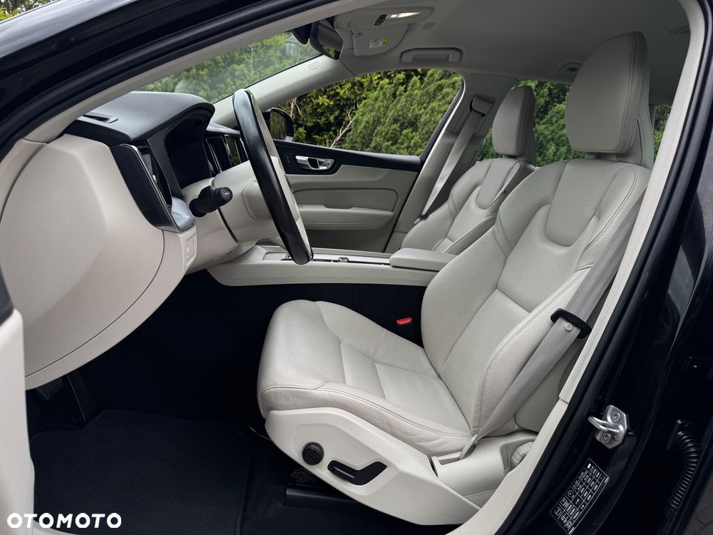 Volvo XC 60 B4 D AWD Geartronic Momentum Pro - 20