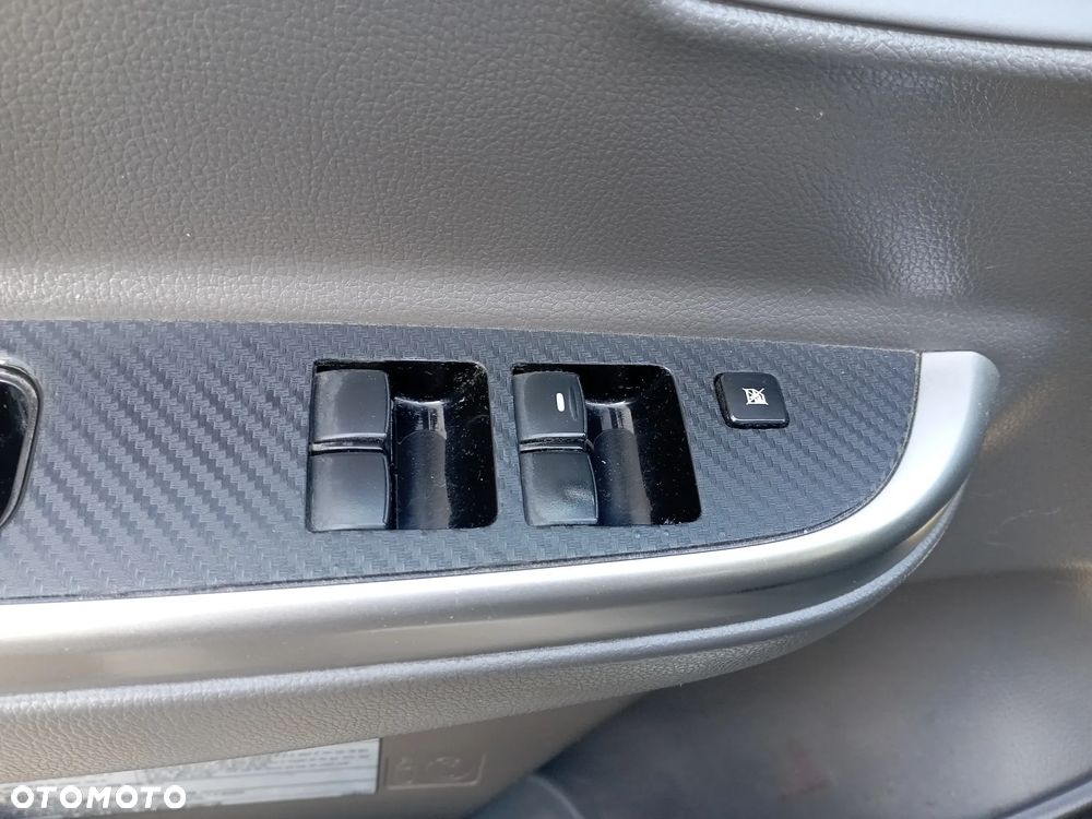 Mitsubishi L200 - 17