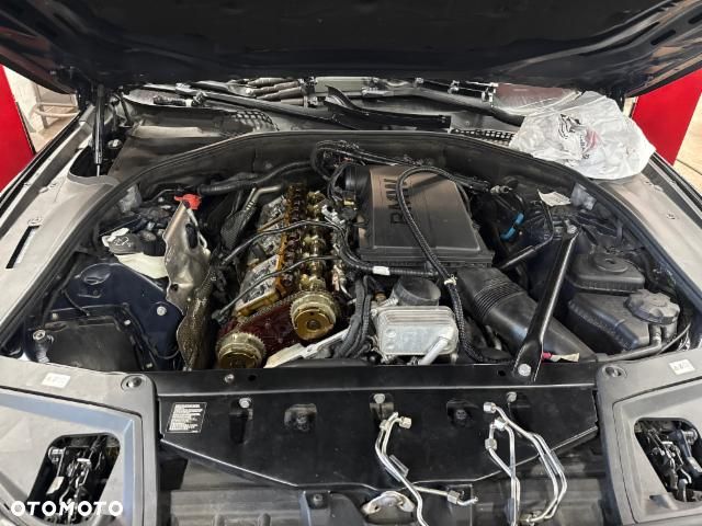 BMW Seria 5 535i xDrive - 12