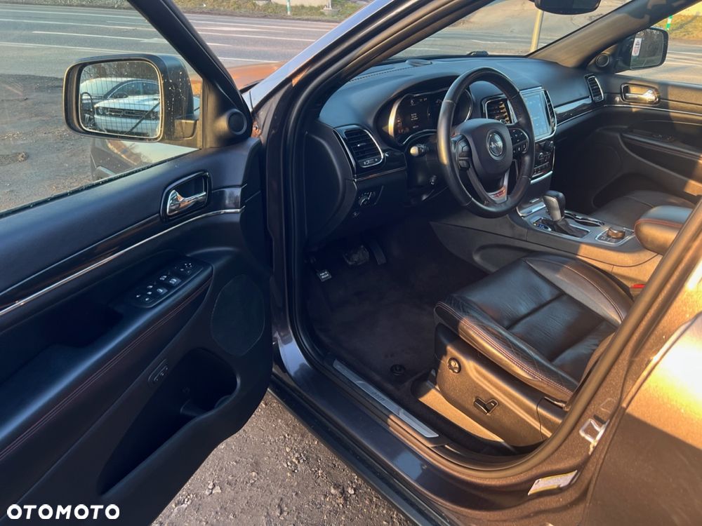 Jeep Grand Cherokee - 27