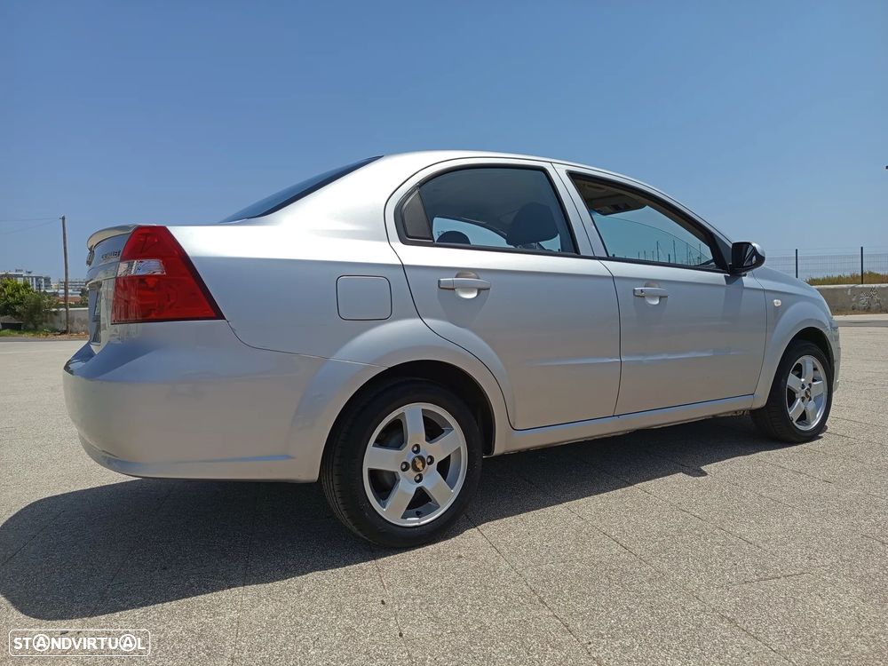 Chevrolet Aveo 1.4 LT - 21