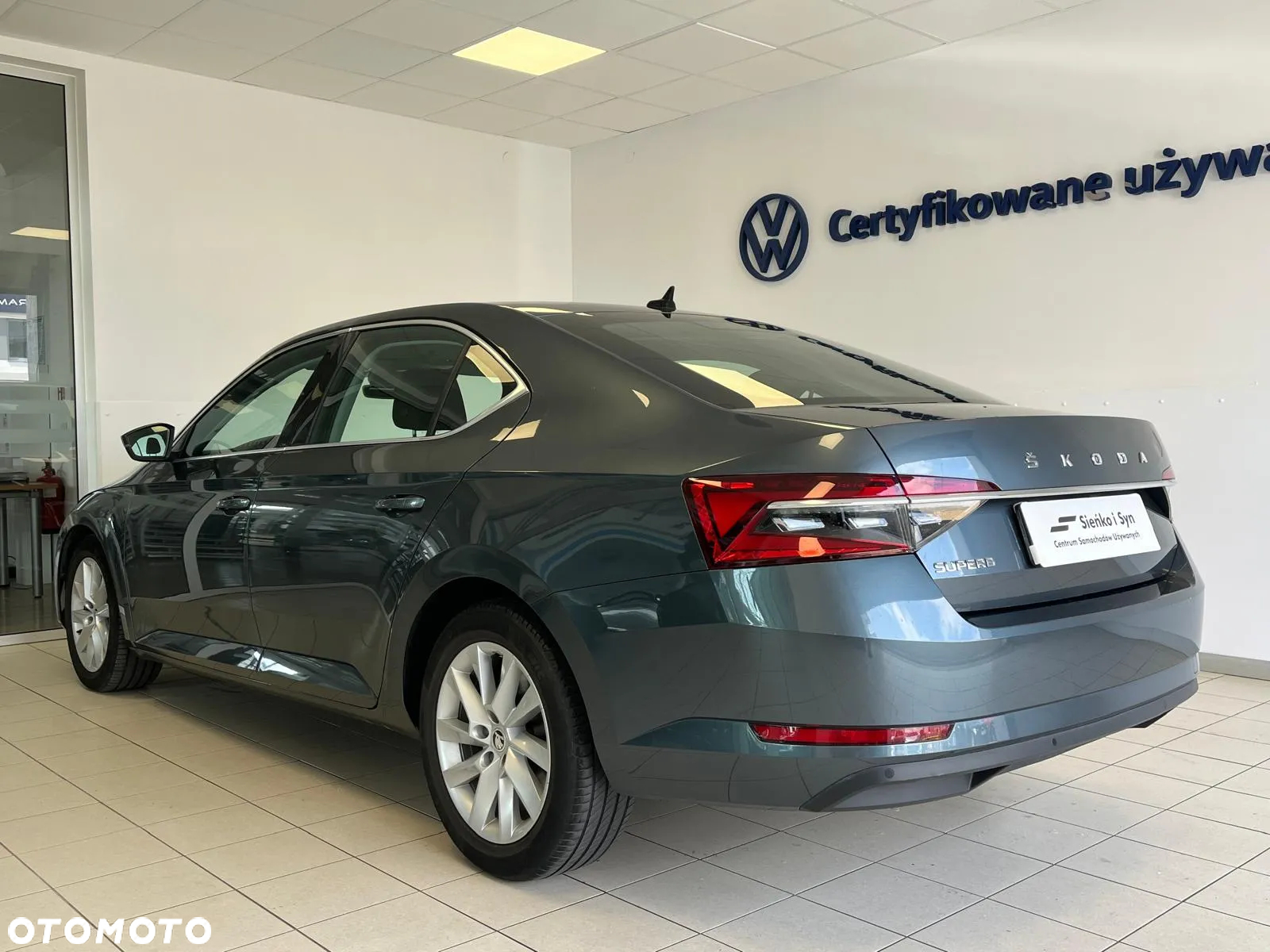 Skoda Superb 2.0 TDI SCR Ambition DSG - 3