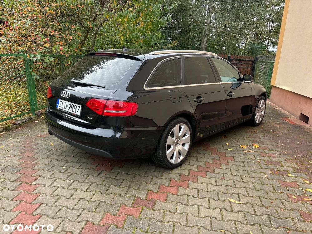 Audi A4 Avant 2010 photo 4