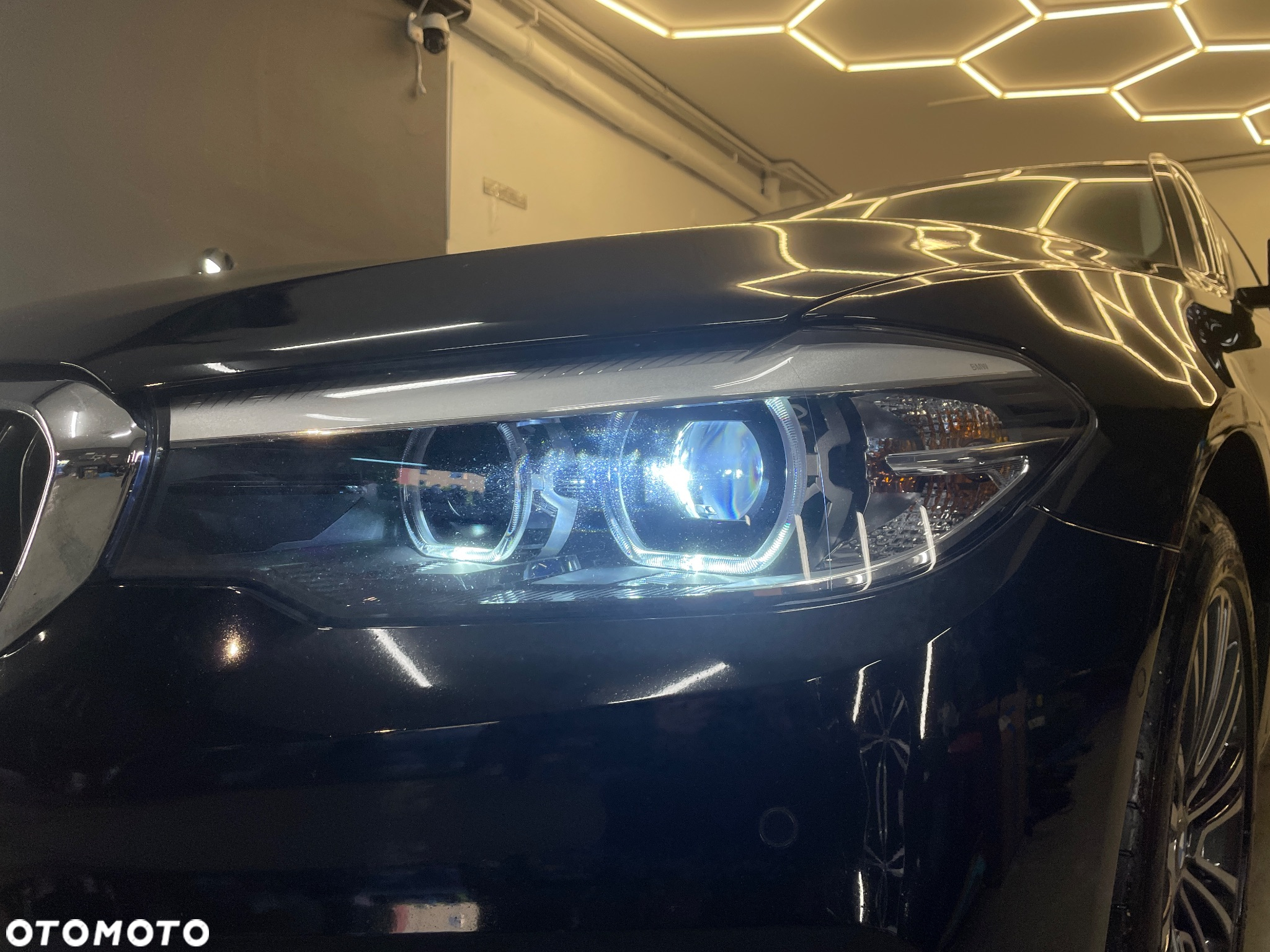 BMW Seria 5 520d Sport Line - 11