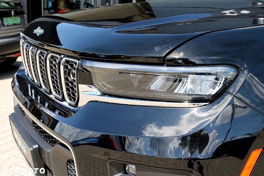 Jeep Grand Cherokee - 11