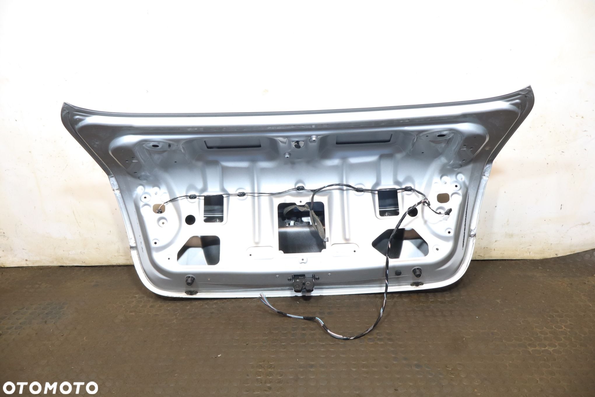 KLAPA TYLNA RENAULT FLUENCE TED69 - 2