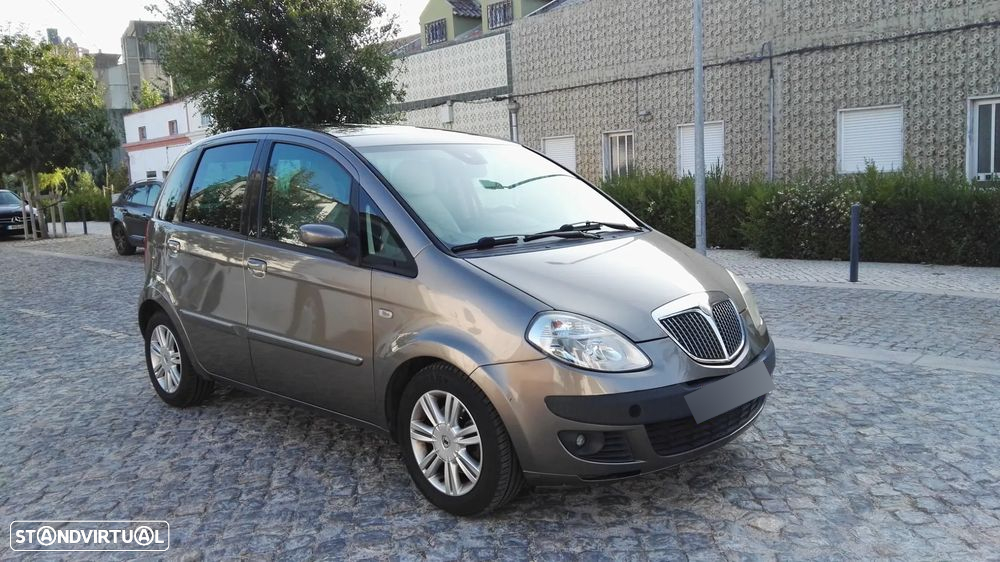 Lancia Musa 1.3 16V M-jet DFN Platino - 3