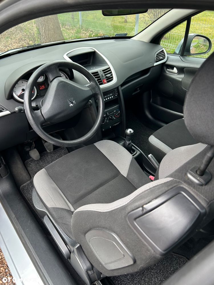 Peugeot 207 1.4 16V Presence - 6