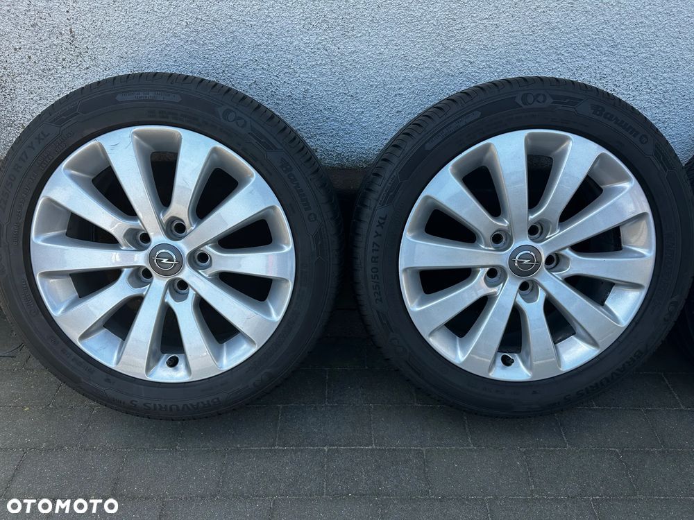 225 50 17 / 5x115 / OPEL Zafira Astra CHEVROLET / BARUM - 3