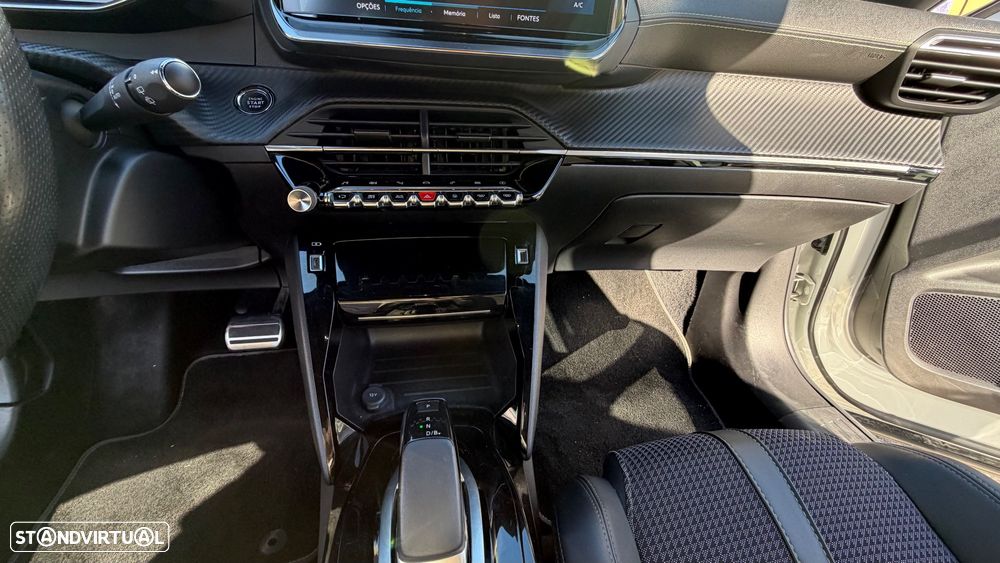 Peugeot e-2008 GT - 21