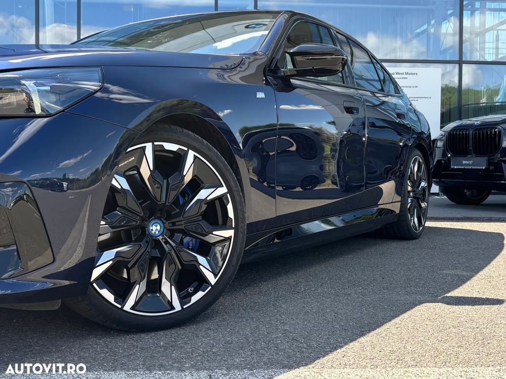 BMW i5 2023 — imagine 24