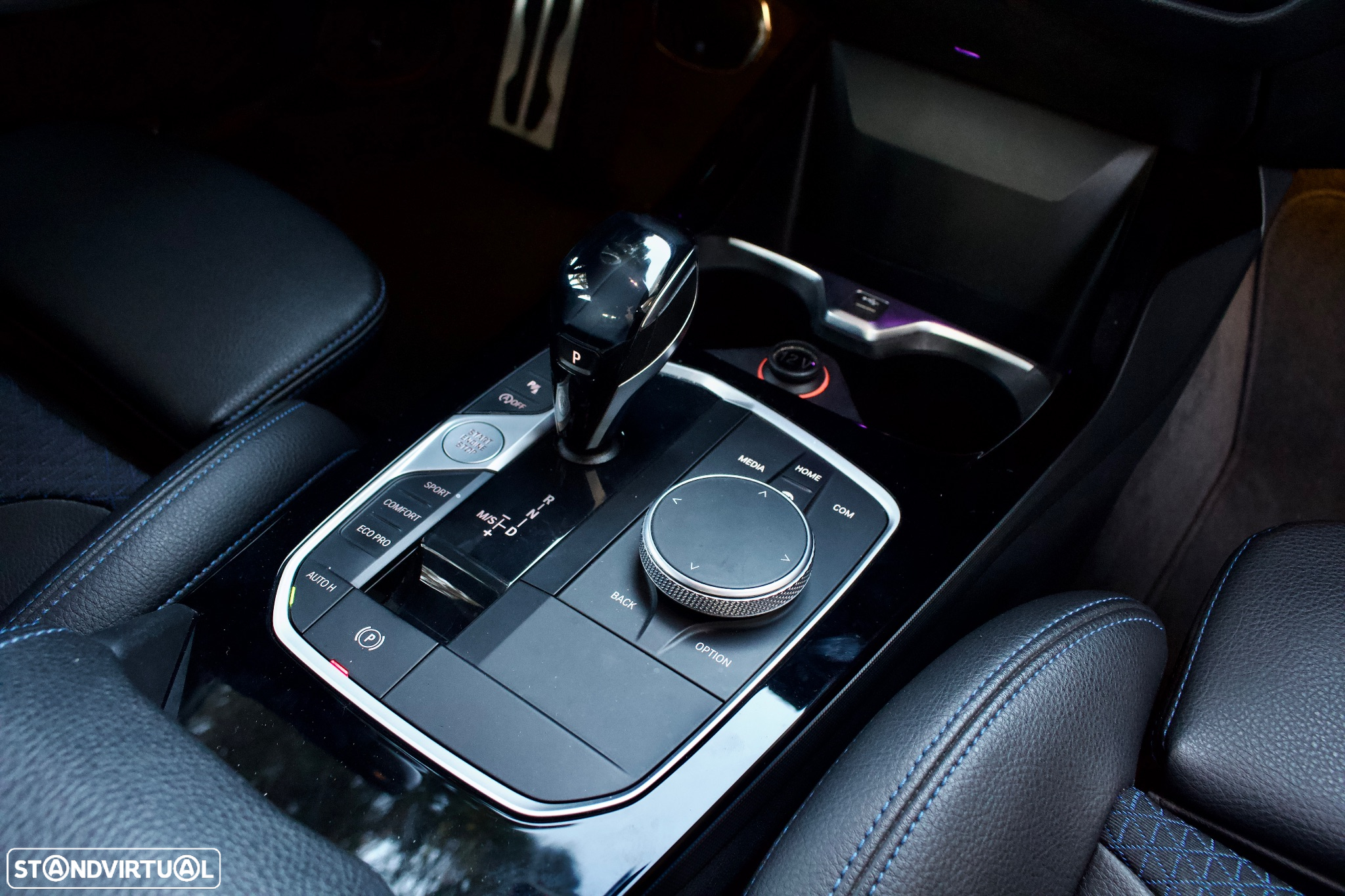 BMW 118 i Pack Desportivo M Auto - 29