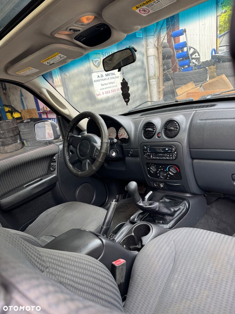 Jeep Cherokee 2.5L CRD Sport - 14