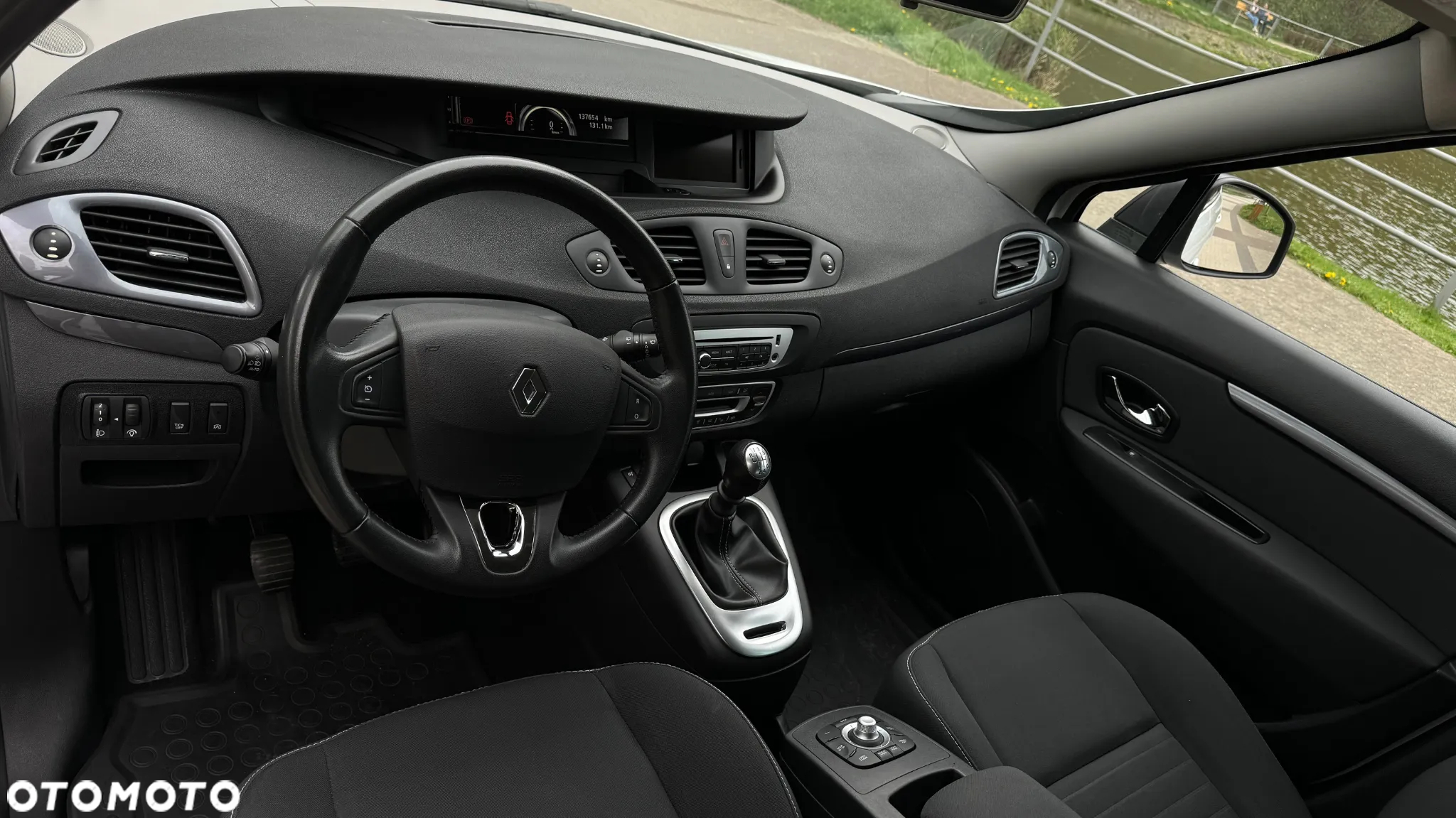 Renault Scenic - 15