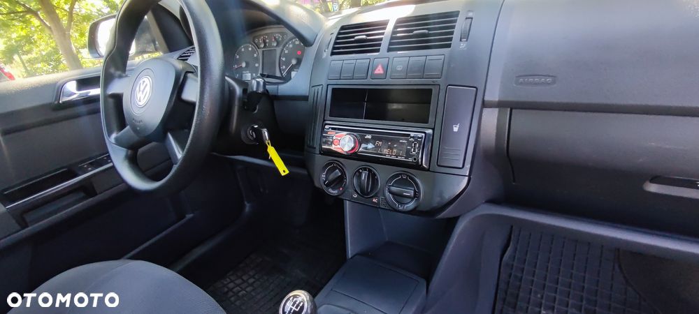 Volkswagen Polo 1.4 16V Highline - 13