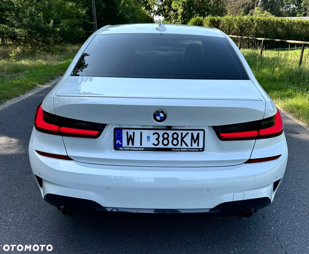 BMW Seria 3 318i M Sport - 5