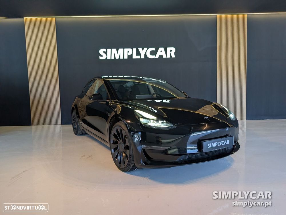 Tesla Model 3 - 3
