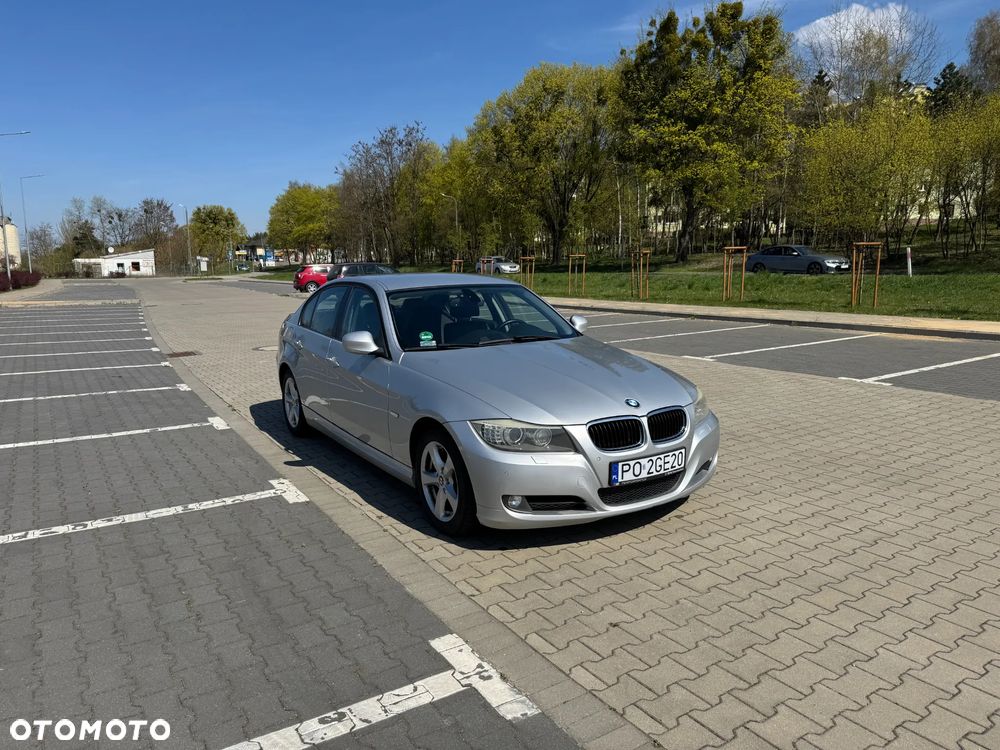 BMW Seria 3 320d DPF - 12