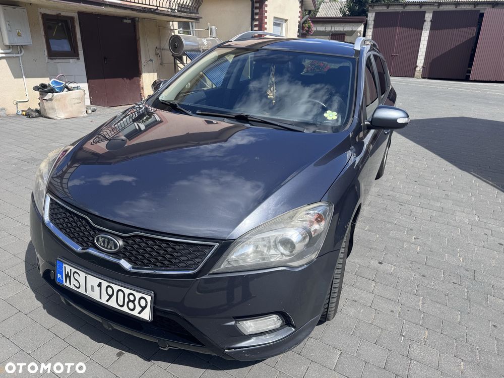Kia Ceed 2011 photo 3