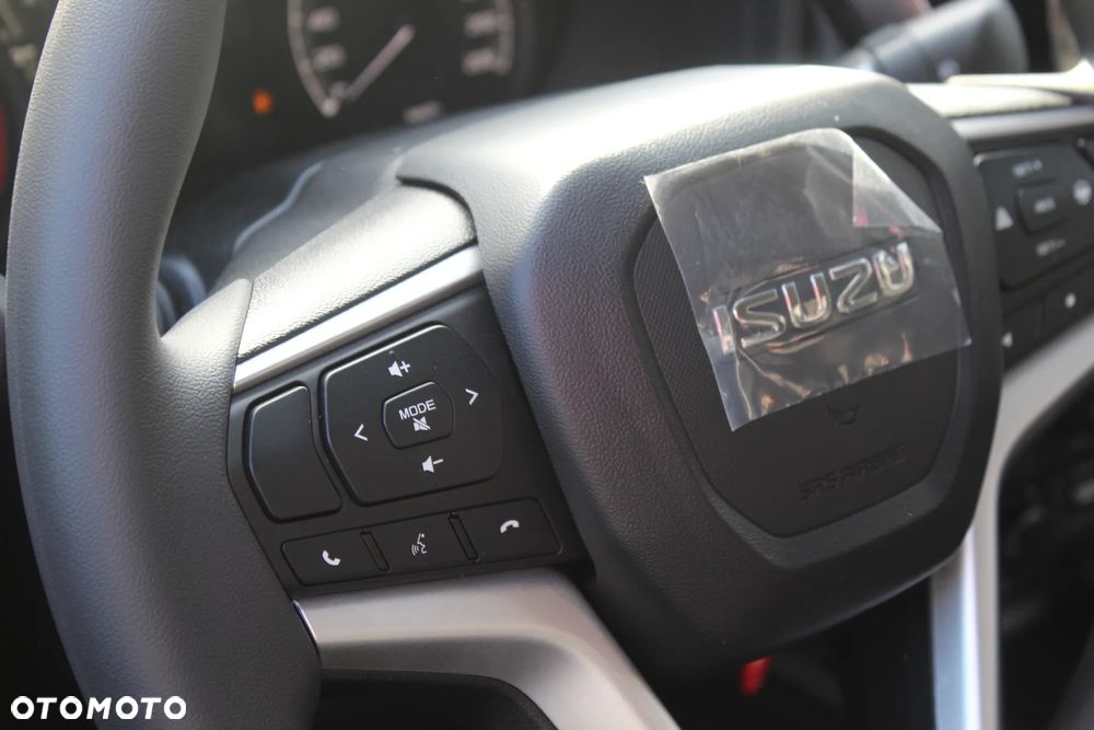 Isuzu D-Max 1.9 DC LS - 20