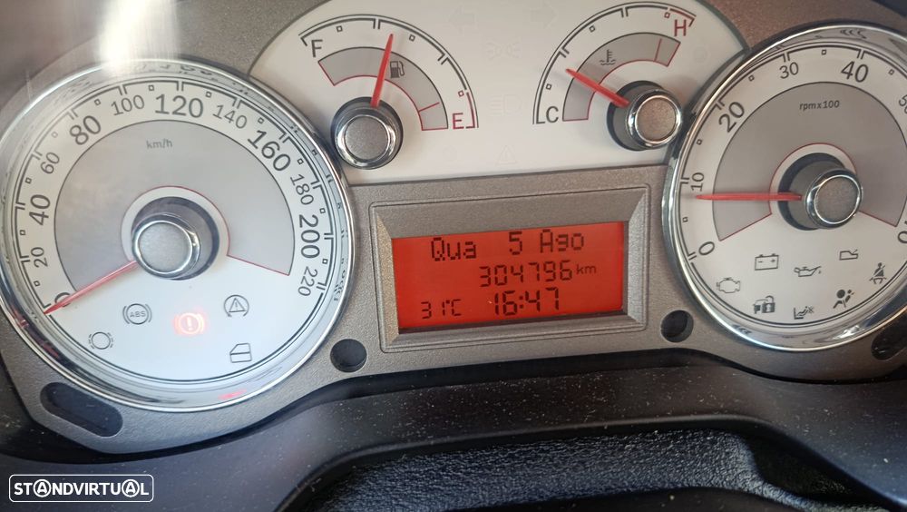 Fiat Linea 1.3 M-Jet Emotion - 8