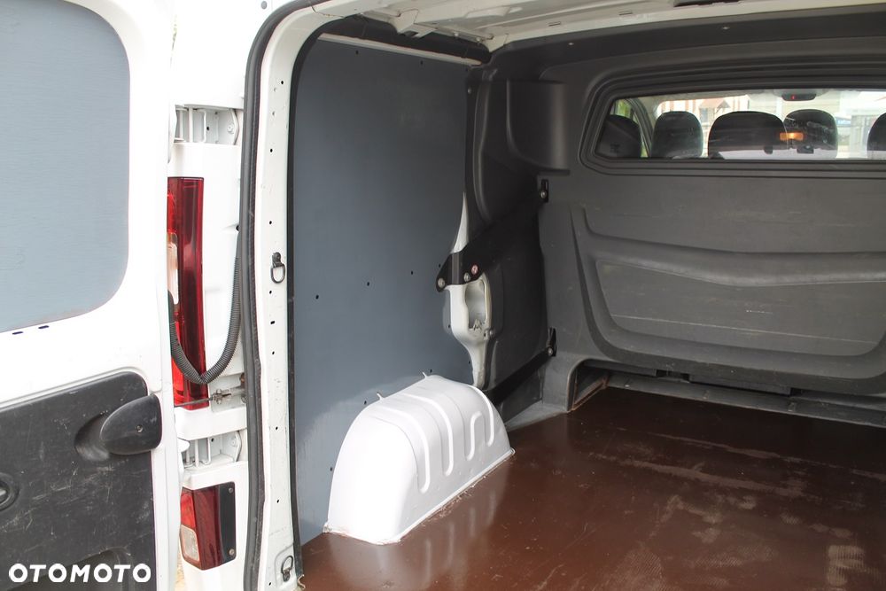 Opel Vivaro - 32