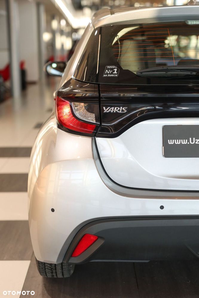 Toyota Yaris - 10