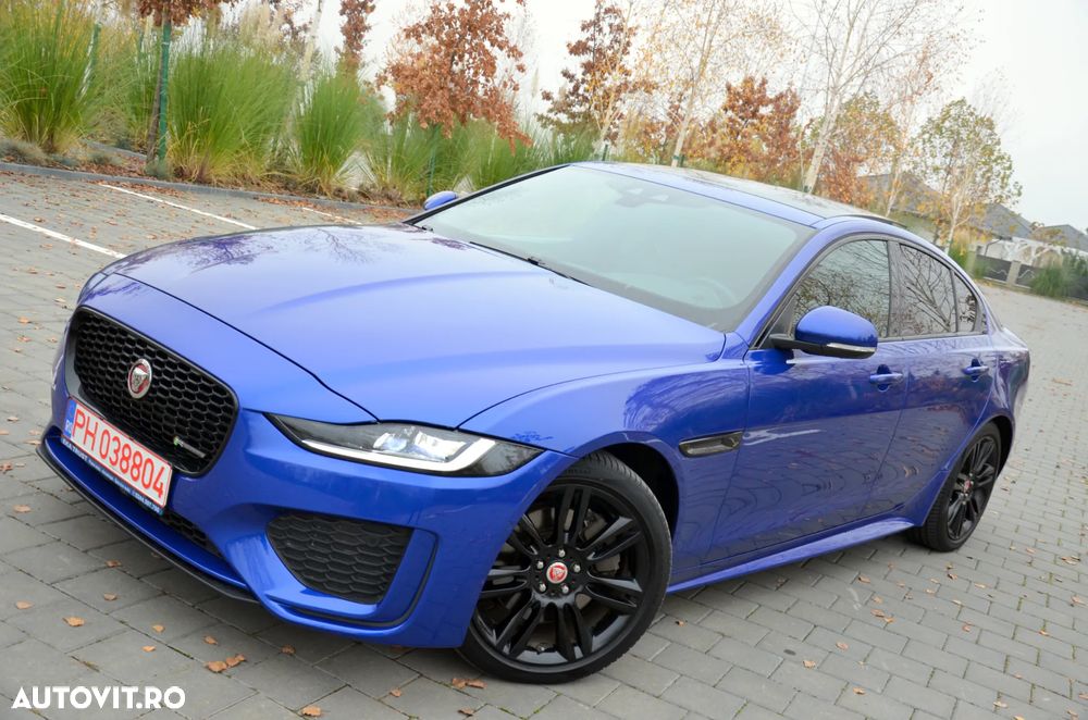 Jaguar XE 2.0 AWD R-Sport - 1