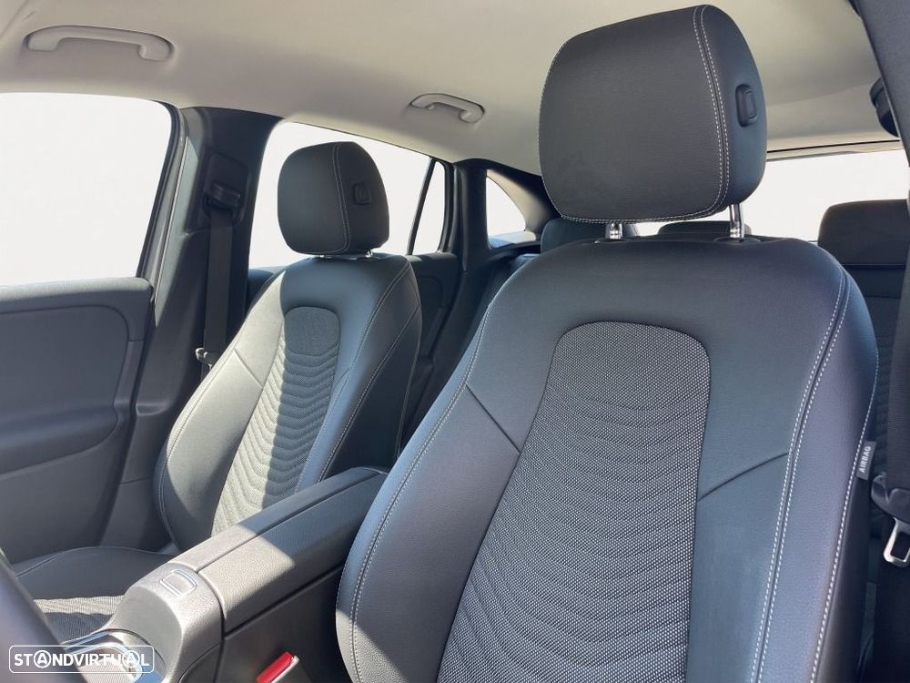 Mercedes-Benz GLA 180 d - 8