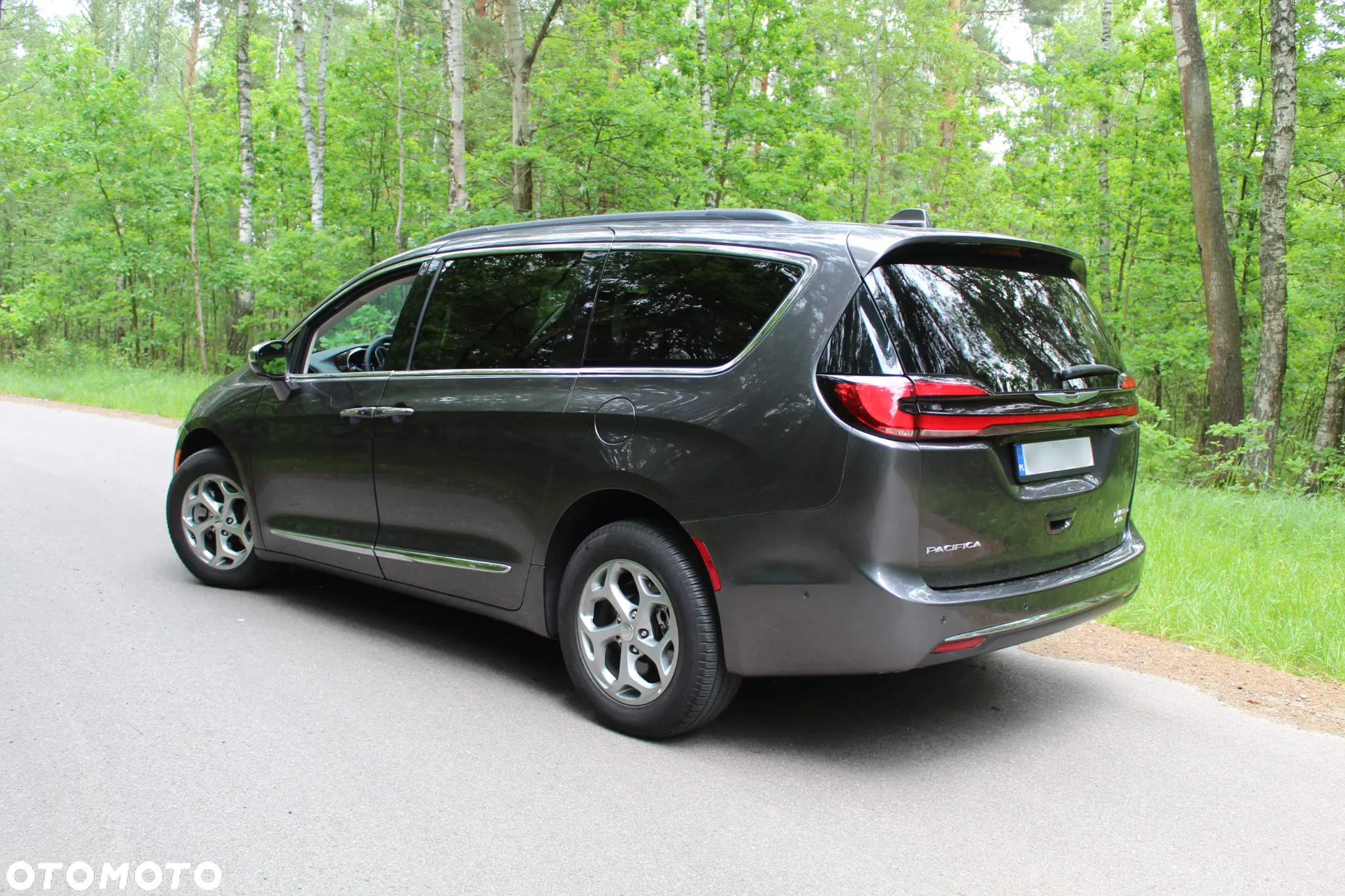 Chrysler Pacifica - 6