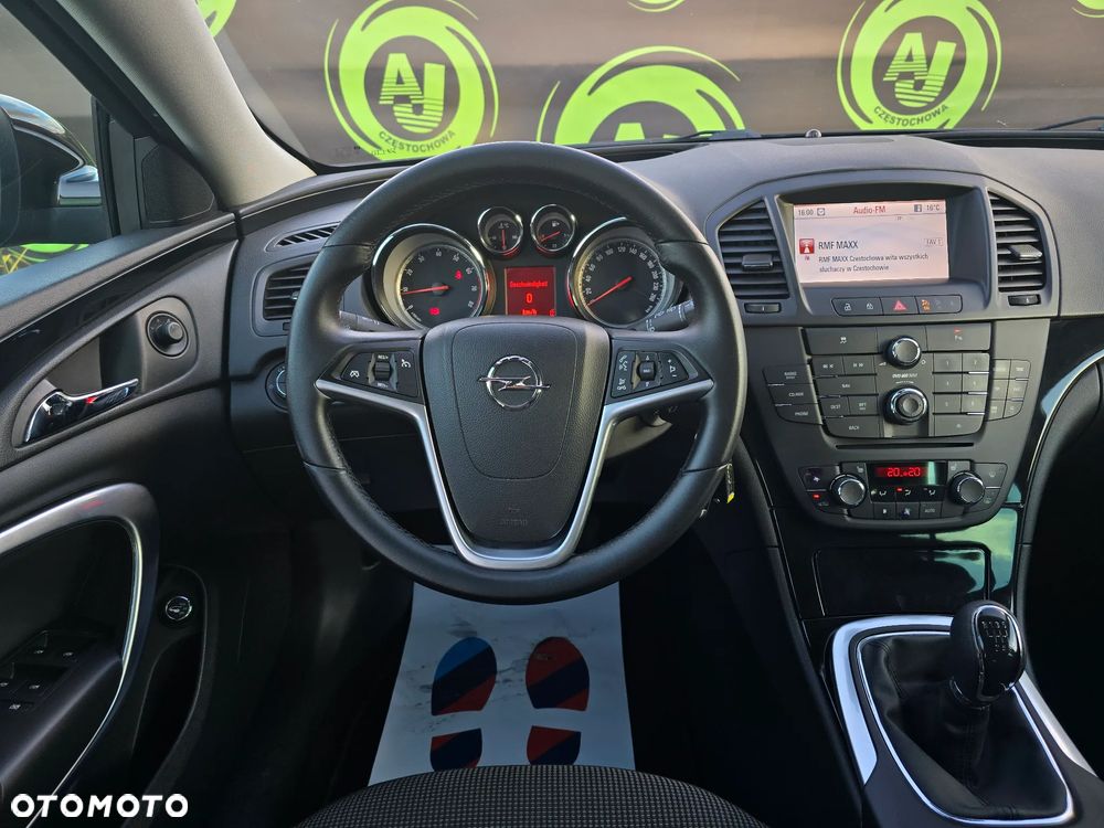 Opel Insignia - 32