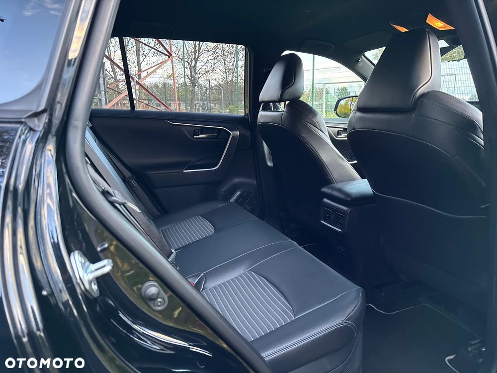 Toyota RAV4 2.5 Hybrid Black Edition by JBL 4x4 - 15