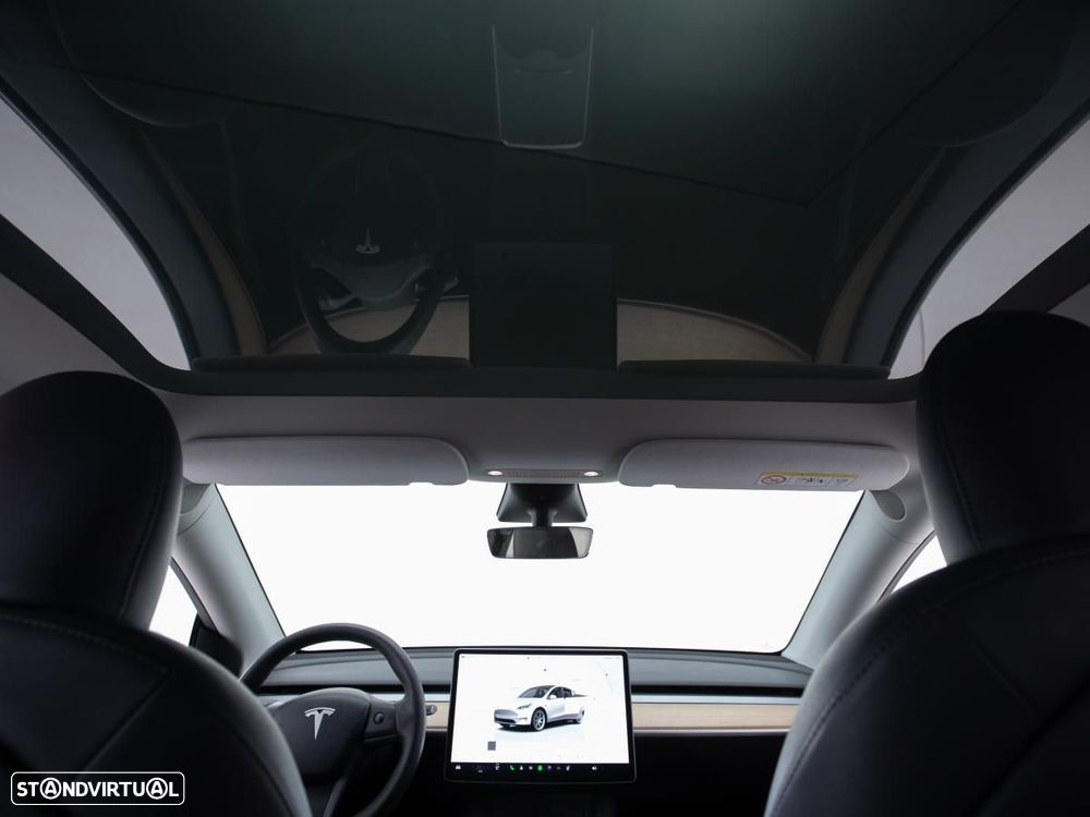 Tesla Model Y Long Range Dual Motor AWD - 7