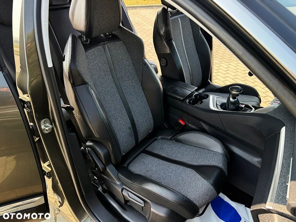 Peugeot 3008 HDi FAP 150 Business-Line - 24