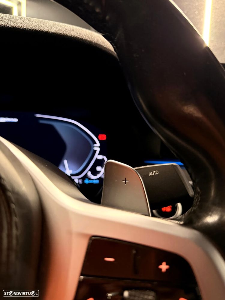 BMW 520 e Pack M - 25