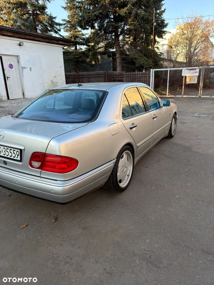 Mercedes-Benz Klasa E 430 T Avantgarde - 6