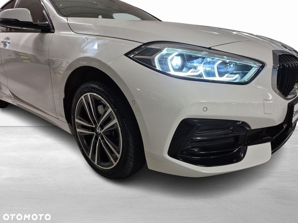BMW Seria 1 118i Sport Line - 22